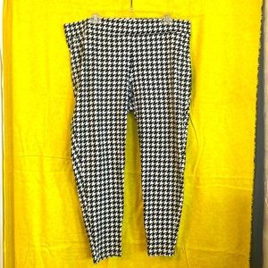 Torrid Leggings Size 3